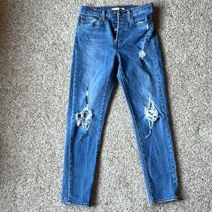 Levi’s Wedgie Skinny Destroyed Jeans